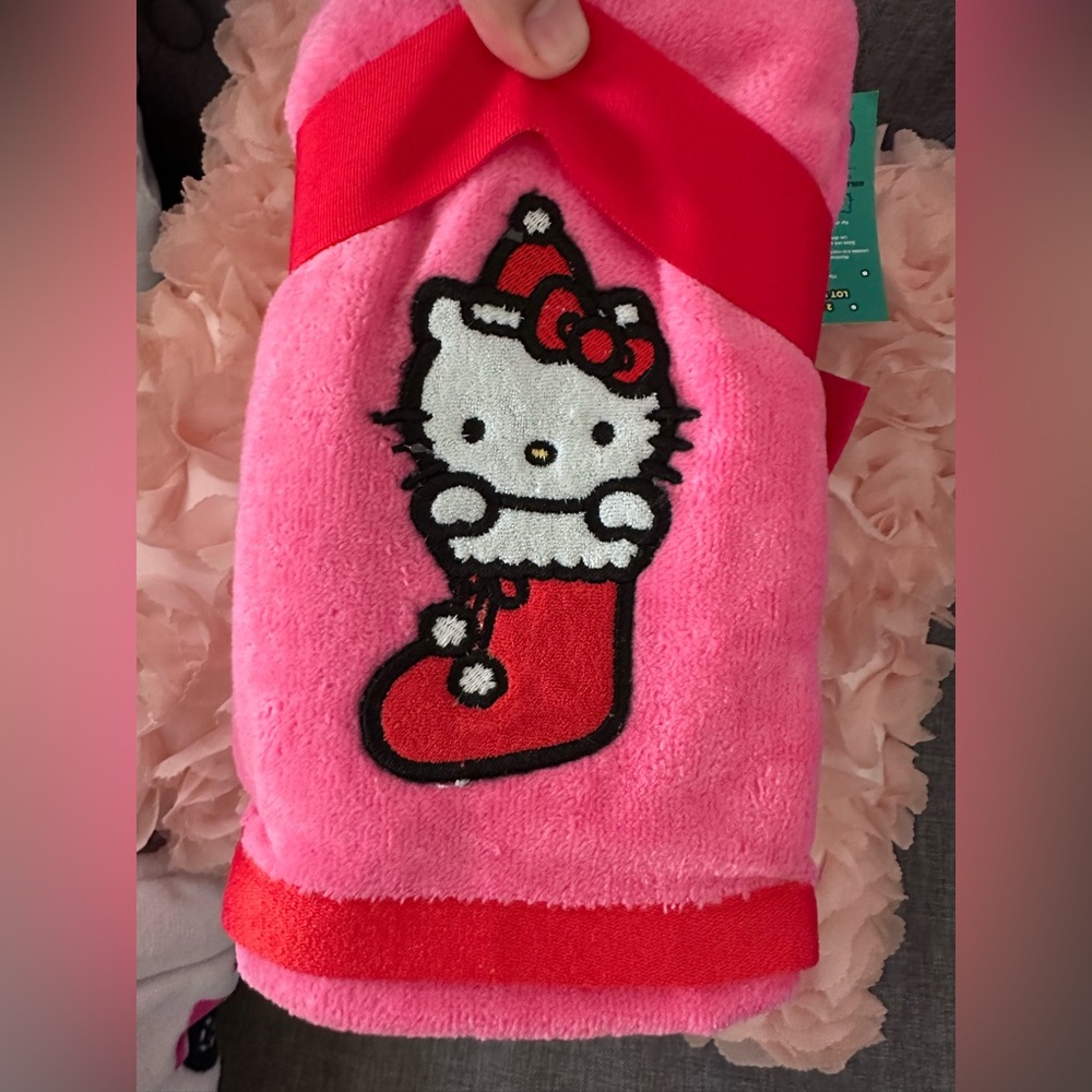 NWT collectible Hello Kitty 2 pack hand towels Christmas